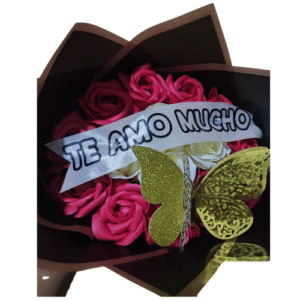 Ramo de Rosas Preservadas "Te Amo"